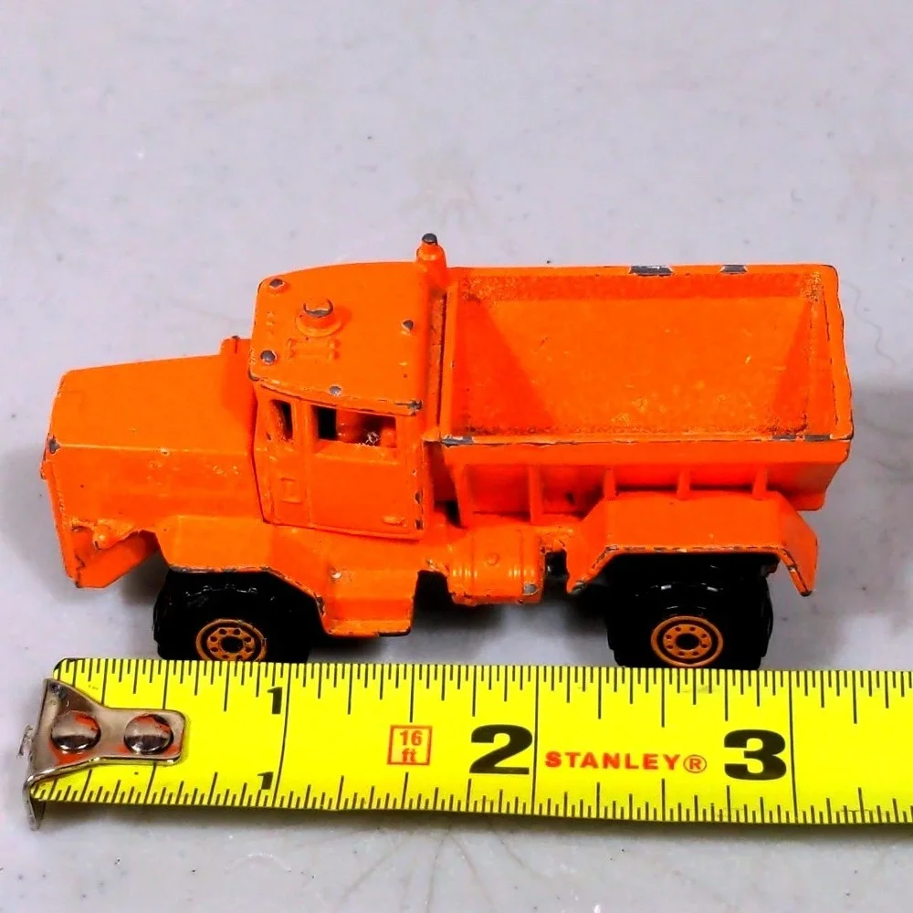 Vtg Hot Wheels Dump Truck‎ Orange 1983 Mattel Diecast Construction Toy Vehicle